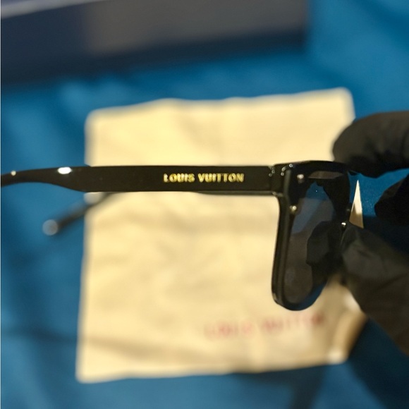 COPY - Louis Vuitton sunglasses - Picture 2 of 3